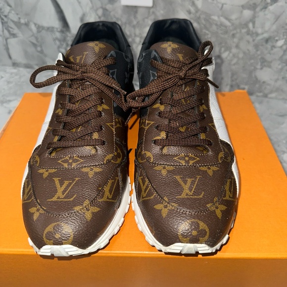 Louis Vuitton Run Away Sneakers - Picture 4 of 7